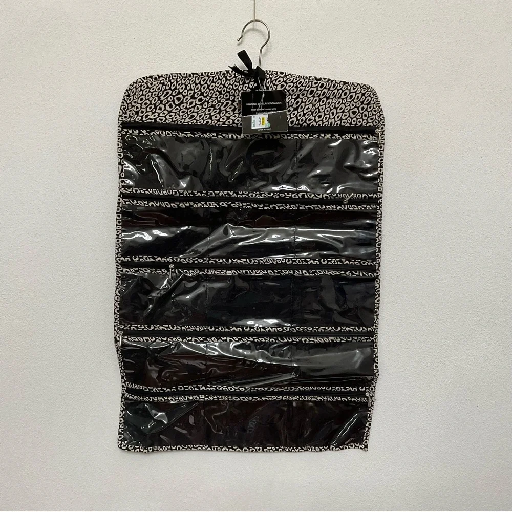 NWT Ellen Tracy Black, White Leopard Print Hanging Jewerly Organizer